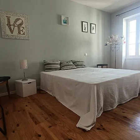 Semesterbostad Chez Marie, Maison Arty *